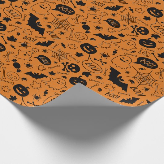 Orange and Black Halloween Pattern Art Halloween Geschenkpapier (Ecke)