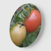 Orange and Red Tomatoes Wall Clock Große Wanduhr (Winkel)
