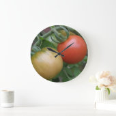 Orange and Red Tomatoes Wall Clock Große Wanduhr (Zuhause)