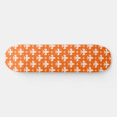 Orange Background Fleur-de-lis Muster Design Skateboard (Horizontal)
