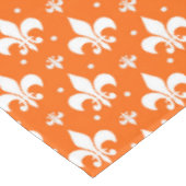 Orange Background Fleur-de-lis Muster Design Tischdecke (Schrägansicht)