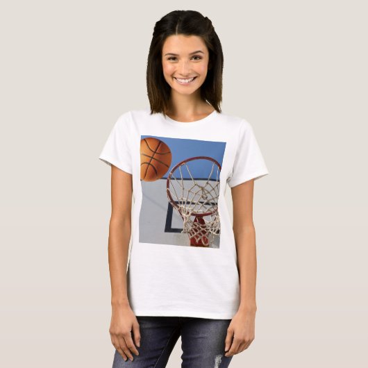 Orange Basketball wird Punkte sammeln. T-Shirt (Vorne ganz)