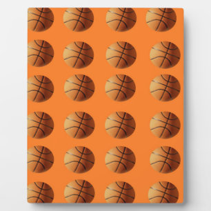 Orange Basketballs im orangefarbenen Hintergrund, Fotoplatte