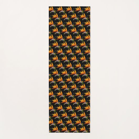 Orange Bird of Paradise Pattern auf Schwarz Yogamatte (Vorderseite)
