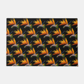 Orange Bird of Paradise Pflanze Pattern auf Schwar Fußmatte (Vorderseite)