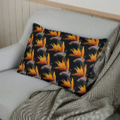 Orange Bird of Paradise Pflanze Pattern auf Schwar Kissenbezug