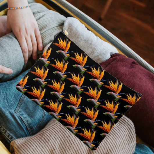 Orange Bird of Paradise Pflanze Pattern auf Schwar Zubehörtasche
