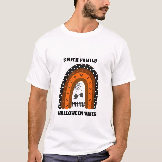 Orange & Black Bats Rainbow Halloween T-Shirt (Vorderseite)