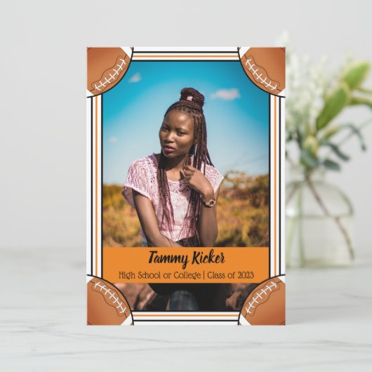 Orange & Black Football Abschluss Ankündigung (Stehend Vorderseite)