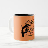 Orange & Black Owl Happy Halloween Tasse (Vorderseite Links)