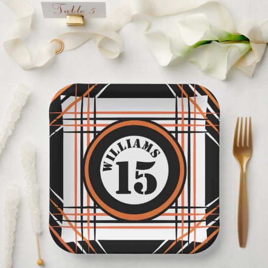 Orange & Black Sports Themenpapierplatte Pappteller (Hochzeit)