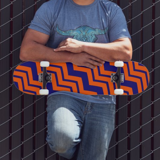 Orange Blau Chevron Zickzack-Design Skateboard (Außenbereich 3)