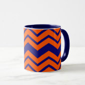 Orange Blau Chevron Zickzack-Design Tasse (VorderseiteRechts)