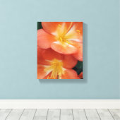 Orange Blume Leinwanddruck (Insitu (Holzboden))