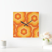 Orange Bold Y2K Wildblume Lebhafte Wohngestaltung Quadratische Wanduhr (Zuhause)