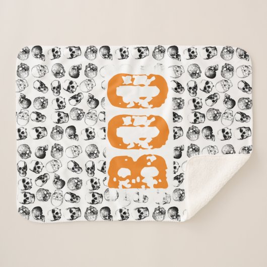 Orange Boo Halloween Spooky Skull Pattern Sherpadecke (Vorderseite (Horizontal))