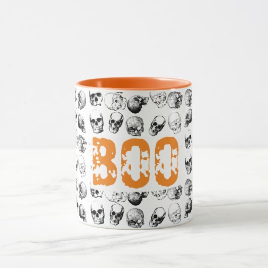 Orange Boo Halloween Spooky Skull Pattern Tasse (Zentrum)