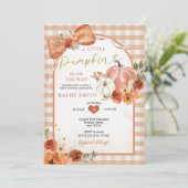 Orange Bow Fall Pumpkin Pumpkin Baby Dusche Einladung (Stehend Vorderseite)