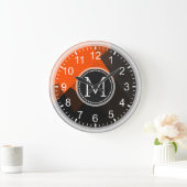 Orange Brown Mosaik Modern Monogram Große Wanduhr (Zuhause)