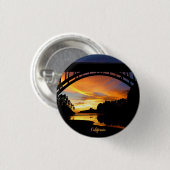 Orange California Coastal Sunset unterhalb der Brü Button (Vorne & Hinten)