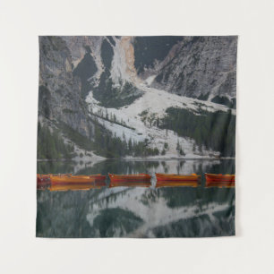 ORANGE CANOE AUF WASSERKÖRPER WANDTEPPICH