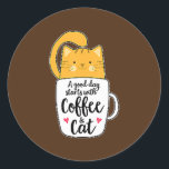 Orange Cat Coffee Niedlich Runder Aufkleber<br><div class="desc">Orange Cat Coffee Niedliche Geschenke. Perfektes Geschenk für Ihren Vater,  Mama,  Papa,  Männer,  Frauen,  Freunde und Familienmitglieder am Erntedank Tag,  Weihnachten,  Muttertag,  Vatertag,  4. Juli,  1776 Unabhängiger Tag,  Veteranen Tag,  Halloween,  Patrick's Day</div>