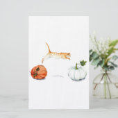 Orange Cat Jumping between Pumpkins Briefpapier (Stehend Vorderseite)