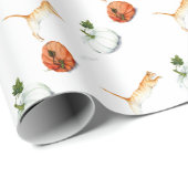 Orange Cat Jumping between Pumpkins Geschenkpapier (Rolleneckpunkt)