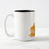 Orange Cat stretching Zweifarbige Tasse (Links)
