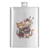Orange Cats Playing Bagpipes and Wearing Plaid Flachmann (Vorderseite)