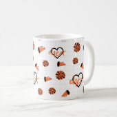 Orange Cheer Hearts, Pom Poms, Megaphone Muster Kaffeetasse (VorderseiteRechts)