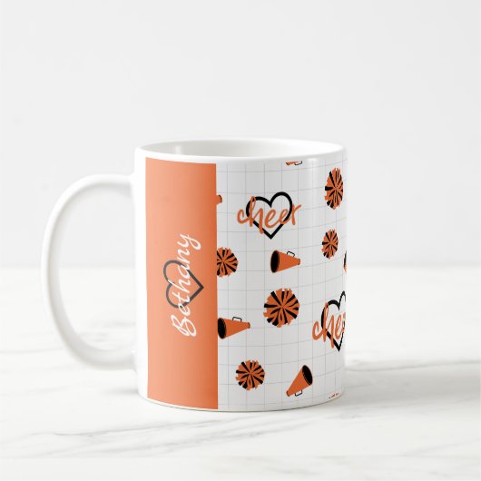 Orange Cheer Hearts, Pom Poms, Megaphone Muster Kaffeetasse (Links)