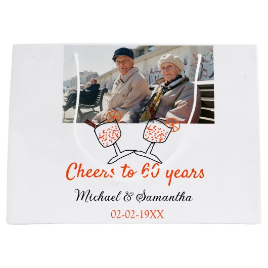 Orange cheers to 60 years anniversary wedding große geschenktüte (Vorderseite)