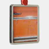 Orange Chevy Truck Door Ornament Aus Metall (Rechts)