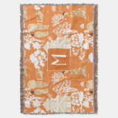 Orange Chinoiserie Pagodas Monogram Decke (Vorderseite Vertikal)