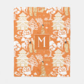 Orange Chinoiserie Pagodas Monogram Fleecedecke (Vorderseite)