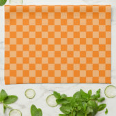Orange Combination Checkerboard von Shirley Taylor Handtuch (Gefaltet)