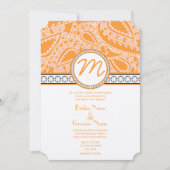 Orange Coral Monogram Paisley Wedding Einladung (Vorderseite)