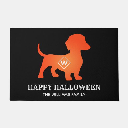 Orange Dackel Happy Halloween Familienname Fußmatte (Vorderseite)