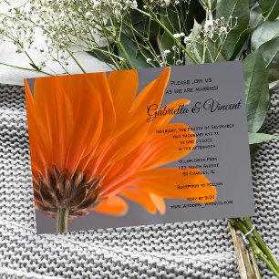 Orange Daisy on Gray Wedding Einladung