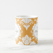 Orange Damask Mit Monogramm Tasse (Mittel)