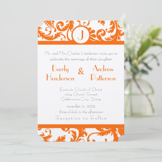 Orange Damask Monogram Wedding Einladung (Stehend Vorderseite)