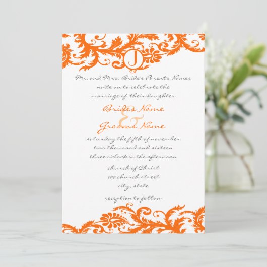 Orange Damask Monogram Wedding Einladung (Stehend Vorderseite)