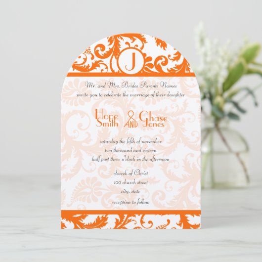 Orange Damask Monogram Wedding Einladung (Stehend Vorderseite)