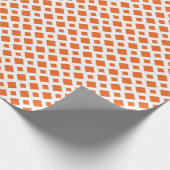 Orange Diamonds on White Geschenkpapier (Ecke)