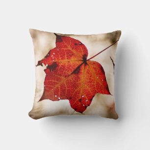 Orange Fall Leaf Kissen