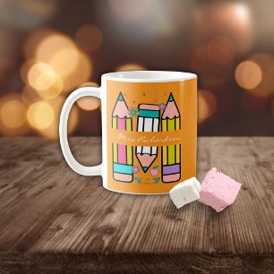 Orange Farbiger Lehrer Name Bleistift Cartoon  Kaffeetasse