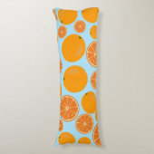 Orange Fruit Pattern Seitenschläferkissen (Vorderseite Vertikal)