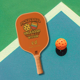 Orange fun quote Retro-Monogramm Pickleball Schläger