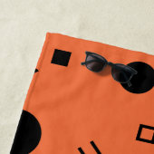 Orange, fun, trendy, geometric Memphis graphic Strandtuch (Beispiel)